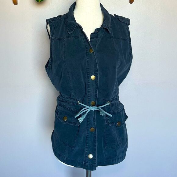 Swoon Black Vest with Cinched Tied Waist with Buttons and Pockets - Picture 1 of 7